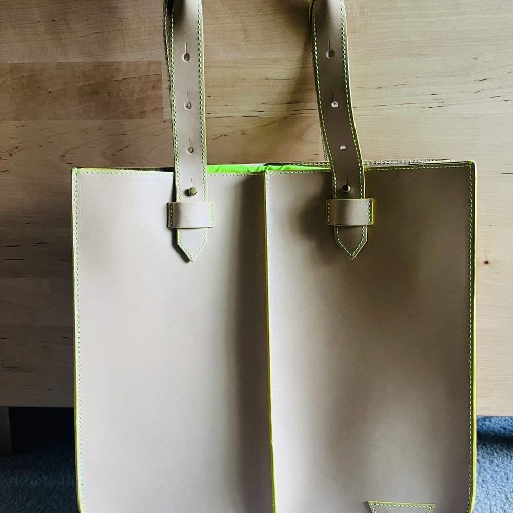 III Beca by Joy Gryson Leather Tote - Picture 3 of 12